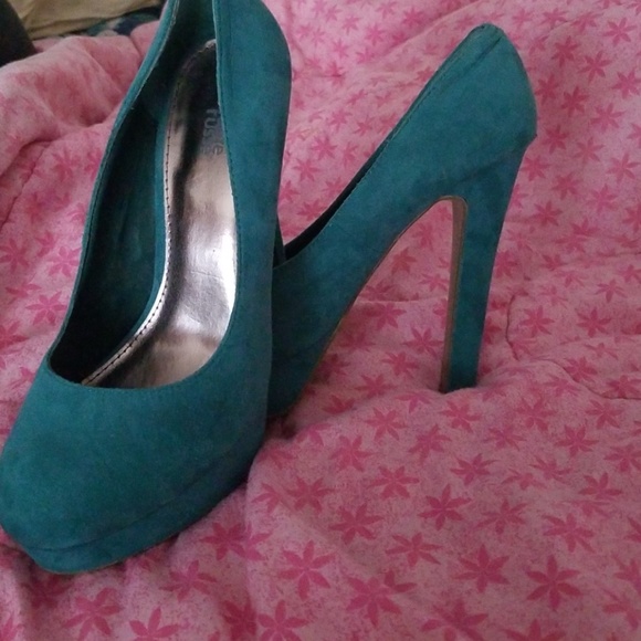Emerald Green pumps - Picture 3 of 3